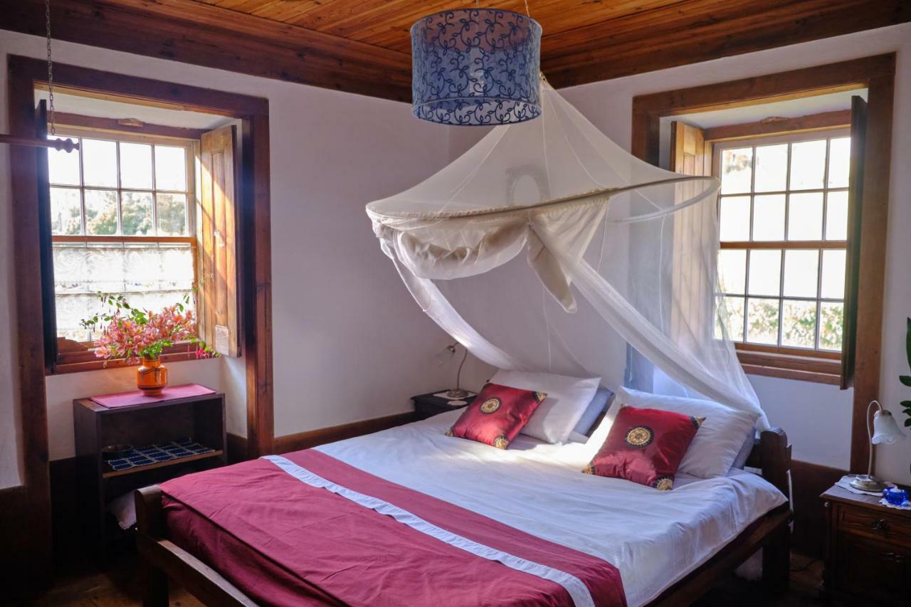 A Charming , Traditional Cottage At Quinta Da Ribeira Вила-Нова-ди-Пояриш Экстерьер фото